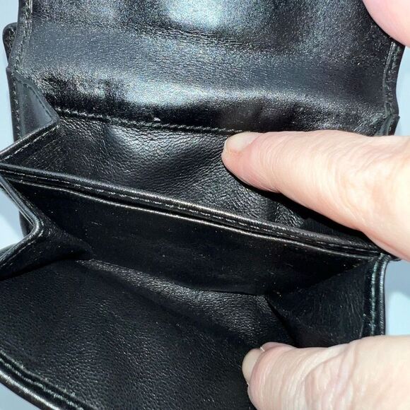 Gucci Suede and Leather Bi Fold Coin Purse Wallet (See photos and description) - Picture 4 of 11